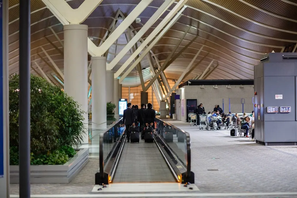 Airport transit and connection assistance