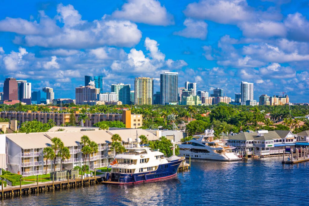 Fort Lauderdale - Hollywood International Airport (FLL)